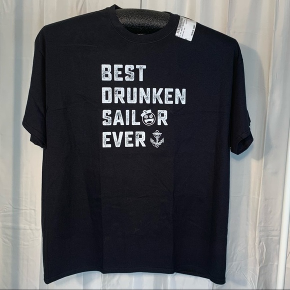 Gildan NWT black navy short sleeve tee shirt.